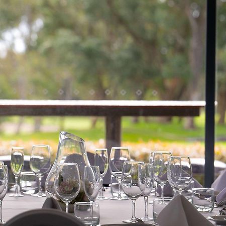 Mercure Bunbury Sanctuary Golf Resort Exterior photo