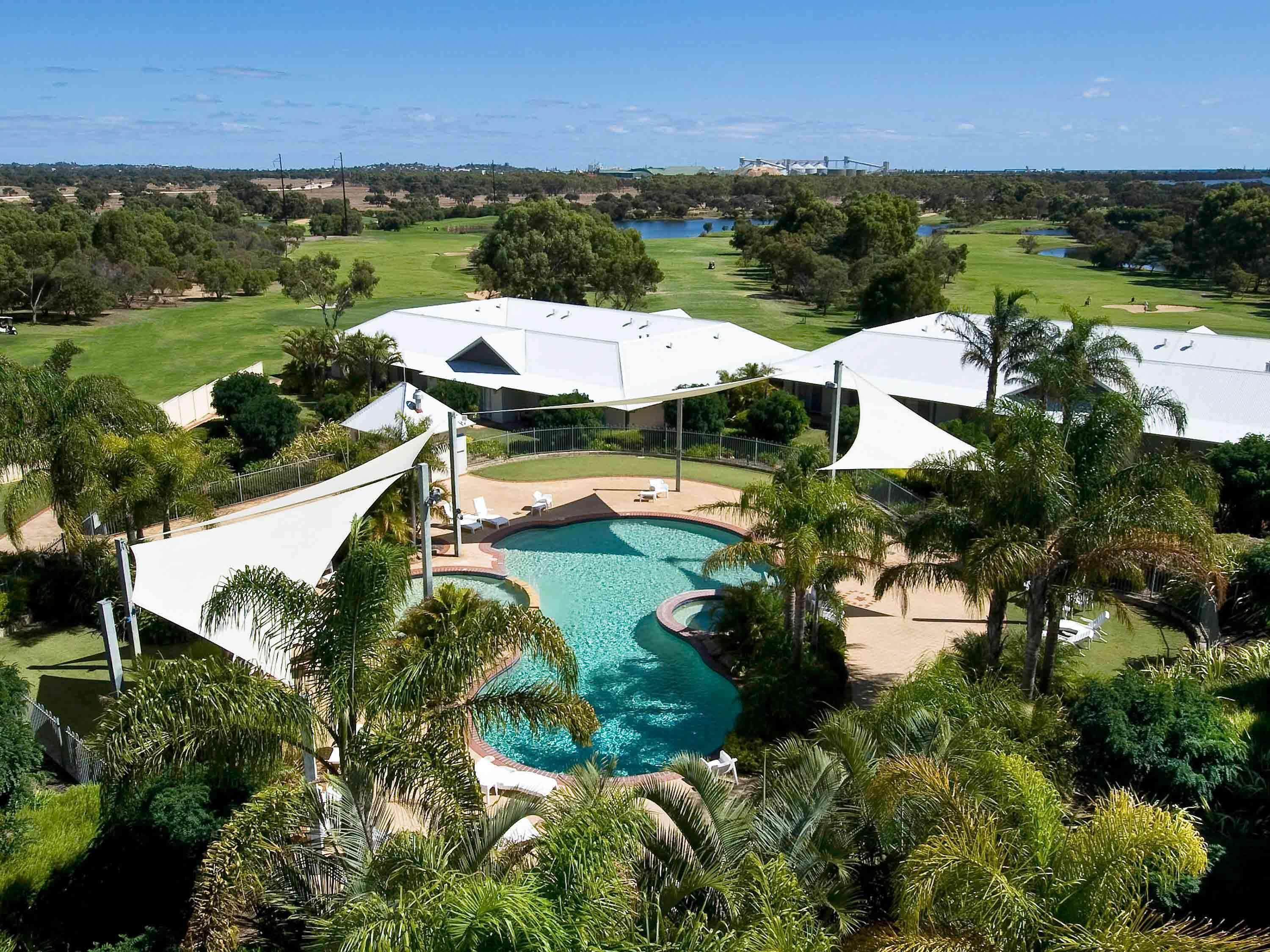 Mercure Bunbury Sanctuary Golf Resort Exterior photo