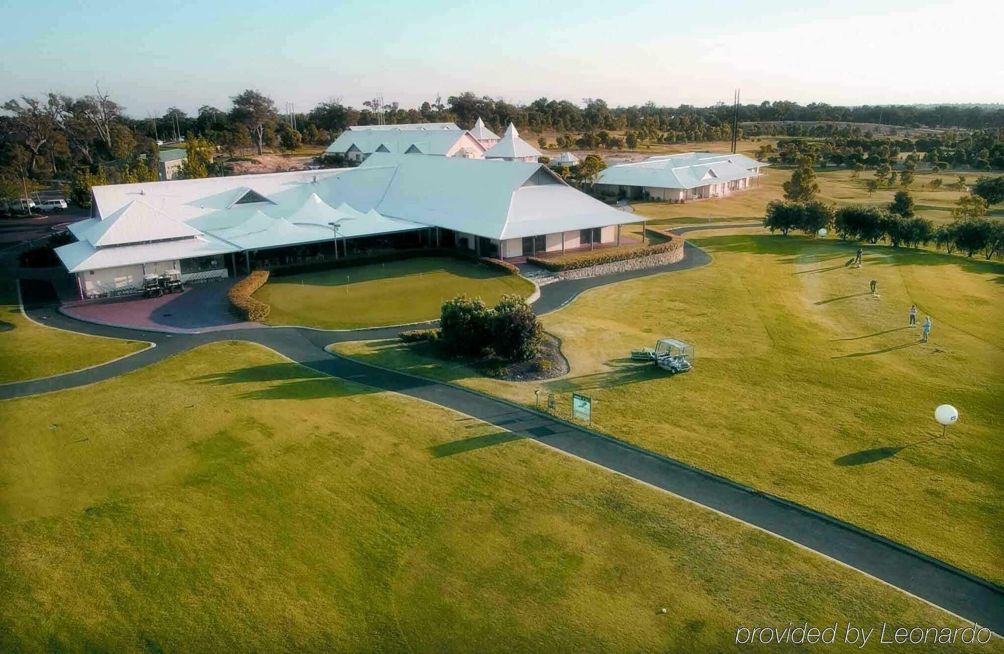 Mercure Bunbury Sanctuary Golf Resort Exterior photo